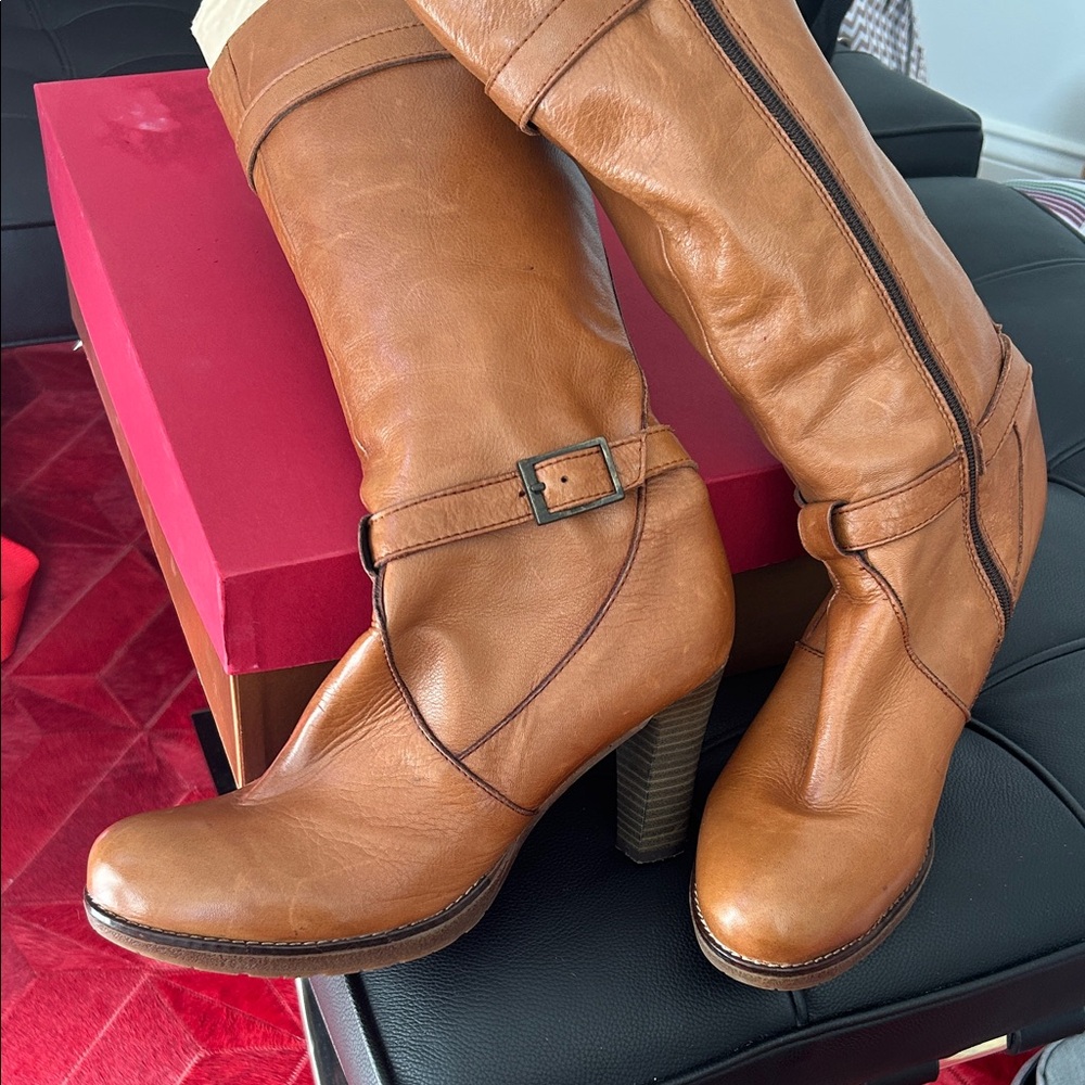 Stylish Brown Heeled Boots
